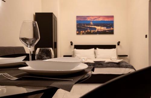 San Salvario Apartment | Casa Ormea - 5 min to Metro, Fast Wi-Fi & Netflix