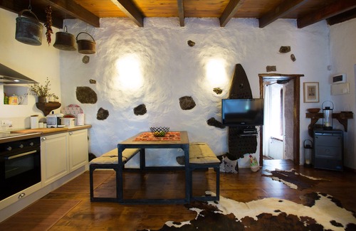 Tacoronte House | Casa Palmera Ancient Canarian house overlooking the volcano and the ocean