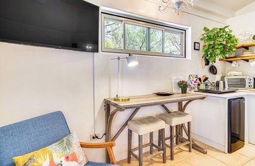 Patagonia Apartment | Casa Paloma Studio: Artsy & Airy w/Hot Tub Access