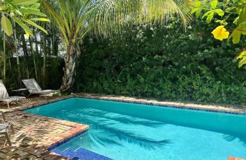 Flamingo Parks House | Casa Paradiso - A Sun Drenched Escape with Poolside Cabana Charm