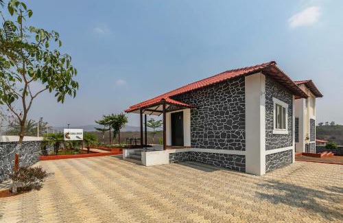 Wadgaon Villa | Casa Paun by StayVista - A lake-view villa with Infinity pool, Modern interiors & an amphitheatre