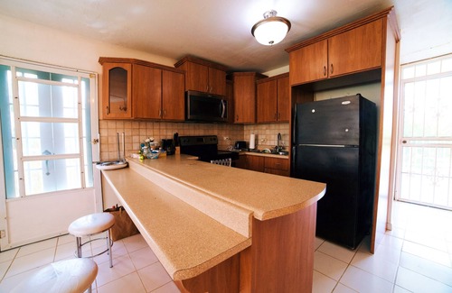 Guaniquilla Apartment | CASA PEACE HAVEN (2 level) Beach House