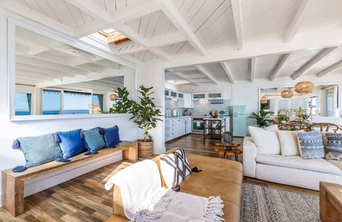 Malibu House | Casa Penelope by Oraklus