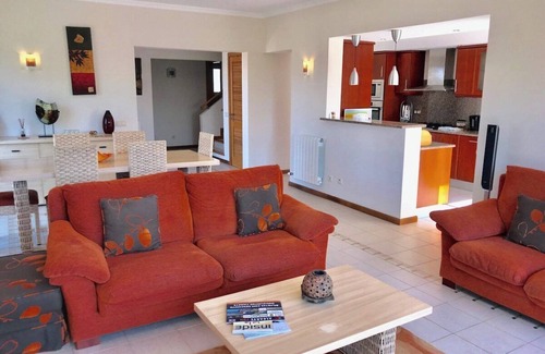 Estombar Ski Chalet | Casa Pinta - on golf resort with great view!