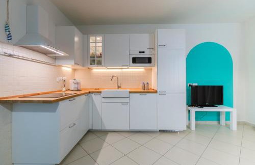 Porto Pino House | Casa Pintada, 400m to beach