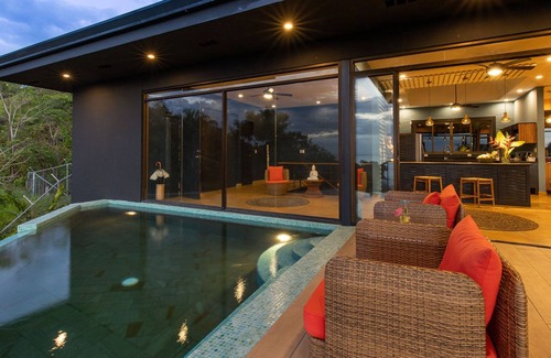 Quepos House | "Casa Playa Vista" Luxurious 5 Bed 4.5 Ba Home with Amazing Ocean Views & Beach access