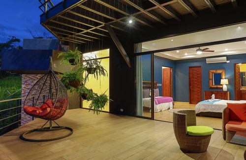 Quepos House | "Casa Playa Vista" Luxurious 5 Bed 4.5 Ba Home with Amazing Ocean Views & Beach access