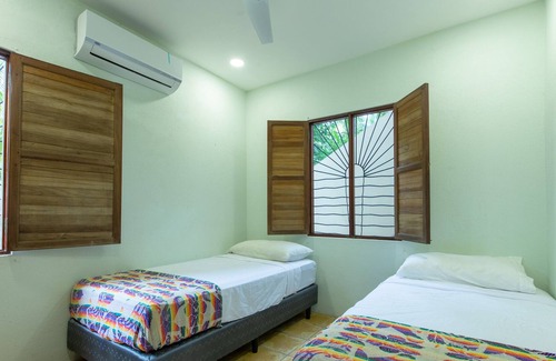 Nosara House | Casa Pookie / Walk to Surf Beach Bungalow