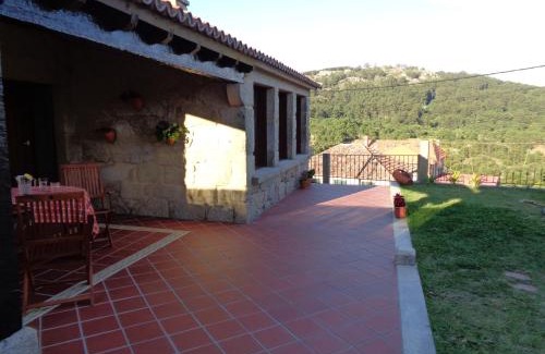 Donon House | casa rústica Cabo Home
