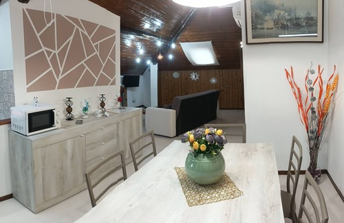Gravina di Catania Apartment | Casa Reale locazione affitti brevi per coppia, amici e famiglia.