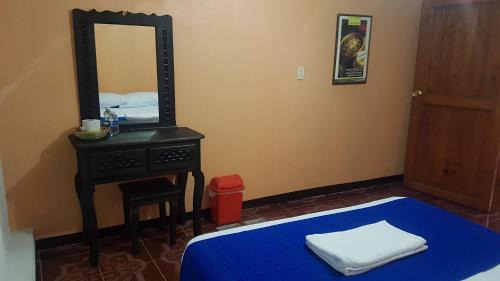 Del Cerrillo House | Casa Rincón