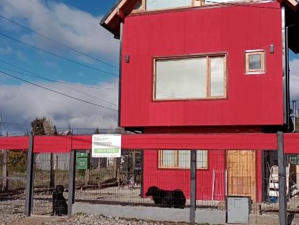 Dina Huapi House | Casa Roja 1