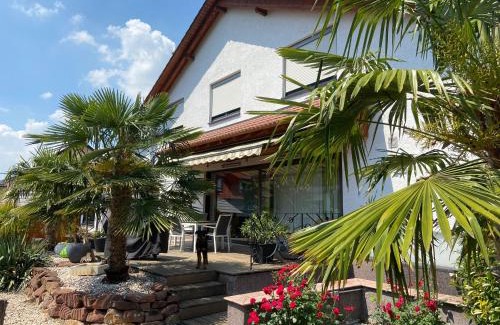 Altrip Apartment | Casa Rosa Ferienwohnung in Altrip