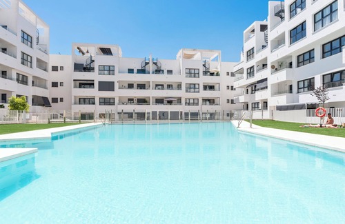Estepona Apartment | Casa Rosa - Prime Location with Pool and Parking