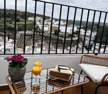 Setenil de las Bodegas House | Casa Rural Abril