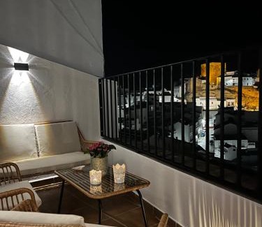 Setenil de las Bodegas House | Casa Rural Abril
