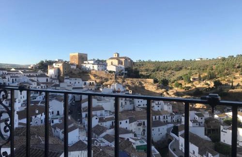 Setenil de las Bodegas House | Casa Rural Balcones de Setenil
