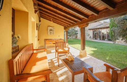 Uruena House | Casa Rural De La Anunciada