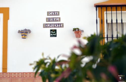 Cuevas del Becerro House | Casa Rural El Puente