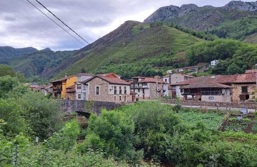 Sobrescobio House | Casa Rural El Puente de Agues