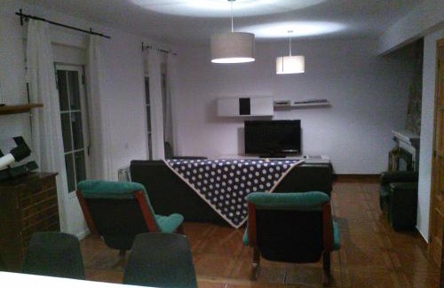Navarredonda de Gredos Apartment | Casa Rural La Esmeralda