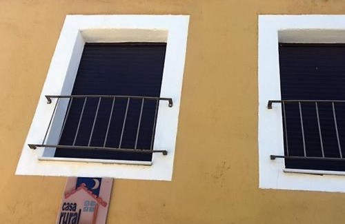 Linares de Riofrio House | Casa Rural Jim Morrison