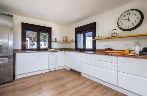 Llamigo Ski Chalet | Casa Rural Les Telles para 10 personas