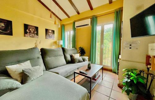Aracena House | Casa Rural Una Ventana a la Montaña