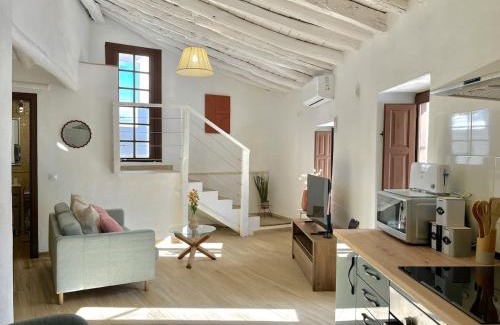 Benadalid House | Casa Salome, Alojamiento con terraza y vistas al valle