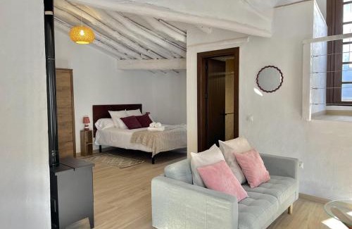 Benadalid House | Casa Salome, Alojamiento con terraza y vistas al valle