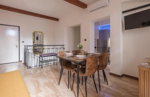 Historic Center Apartment | Casa San Carlo by Studio Vita