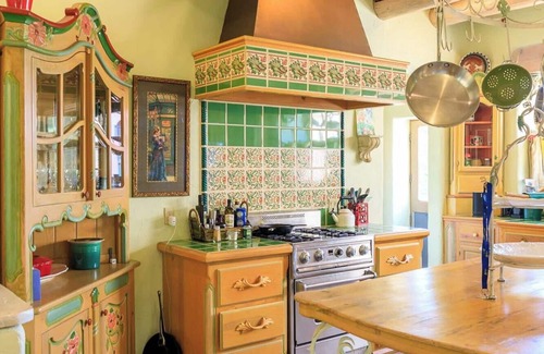 Arroyo Seco House | Casa Sara Adobe Home in Taos New Mexico, sleeps 12