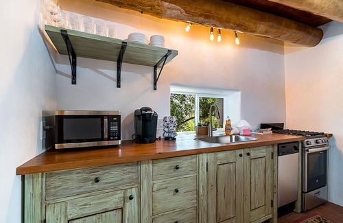 Chupadero House | Casa Sarita | Pets Allowed + Near Trails & Galleries!