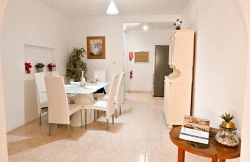 Bahar ic-Caghaq Apartment | Casa Savannah from the beach - Happy Rentals