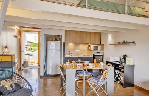 L'Ile-Rousse Apartment | Casa Sémaphore, studio renovated, air-conditioned, with sea view