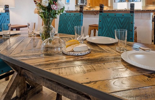 Tesuque House | Casa Serena - Breathtaking Views, Community Pool
