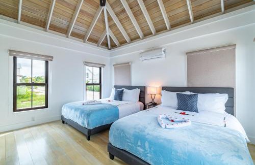 San Pedro Villa | Casa Serena + The Pool Club @ Mahogany Bay
