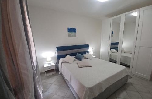 Golfo di Marinella Apartment | CASA SIBILLA bi-locale con terrazza a 60 metri dal mare