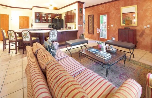 Camelback East House | Casa Sierra Vista in Uptown Phoenix - Tropical Resort Living