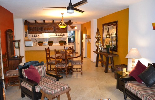 Amapas Condo | Casa Soltar Beach Front on Los Muertos Beach