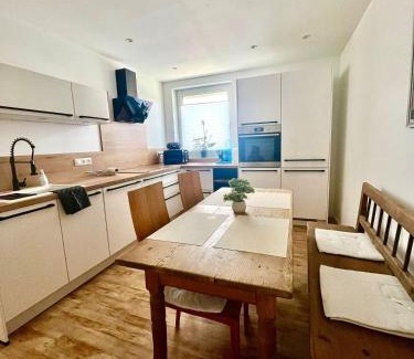 Regensburg Apartment | Casa Sophia - stadtnahe, großzügige Ferienwohnung