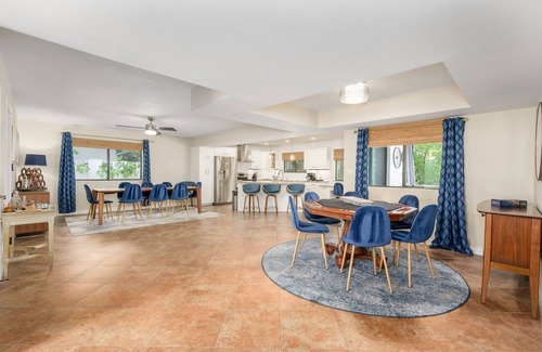 North Mountain House | Casa Sunset 4 Bedroom Home by RedAwning