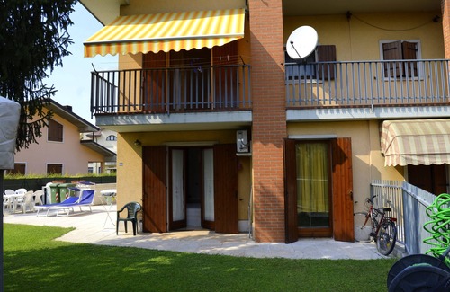 Sud House | CASA SUSI APARTMENT RESIDENTIAL AREA - QUIET AREA- WITH GARDEN VIEW