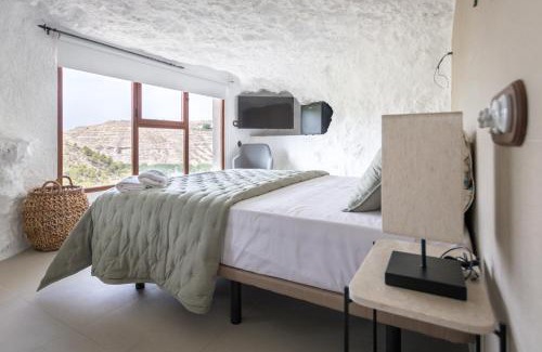 Alcala del Jucar House | Casa túnel Nido de Águilas