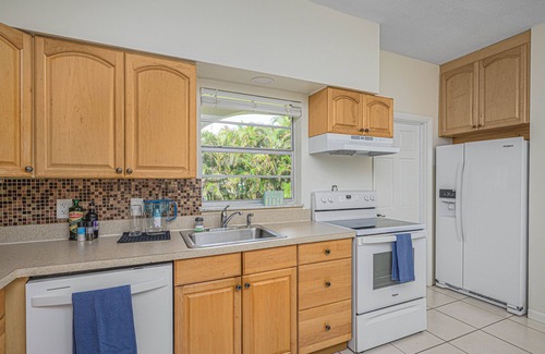 Fort Pierce Shores House | Casa Tamarindo - 1+ Acre Private Beach Front Home