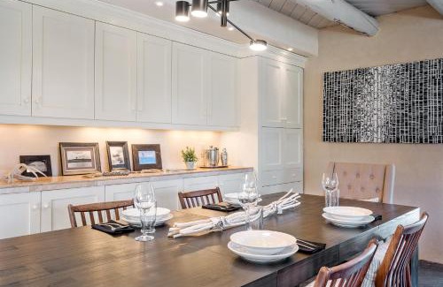 Santa Fe House | Casa TATIZ Privacy in a Southwestern Gem
