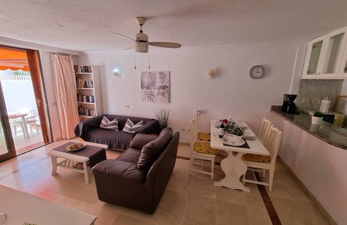 El Madronal Apartment | Casa Teide, ground floor Parque Santiago 1, heated pool, 100 m to sea+beach