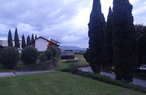 Financial District Villa | Casa tessla