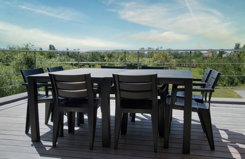 De Engel Villa | Casa Tibella is an attractively furnished holiday home.