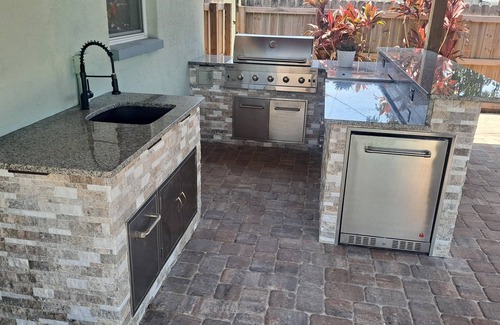 Merritt Island House | Casa Tipica! 4-bedroom tropical oasis in Merritt Island with heated pool